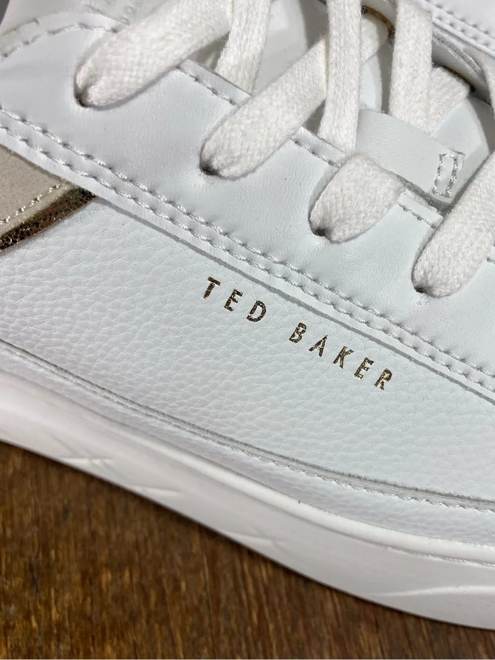 Ted Baker Adison Platform Sneaker Women’s Size 10 White/Metallic Gold